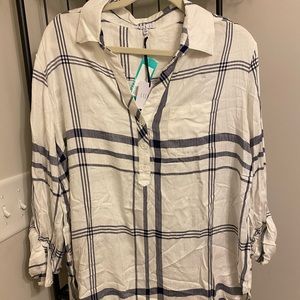 Lila Li catena Henley too